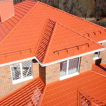 Металлочерепица Stynergy Гарда CORUNDUM50 0,5 RAL8004